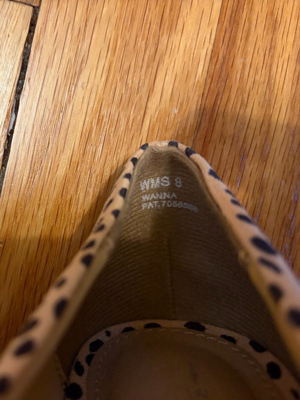 Report Patterned Flats, Size 8 - Picture 5 of 5